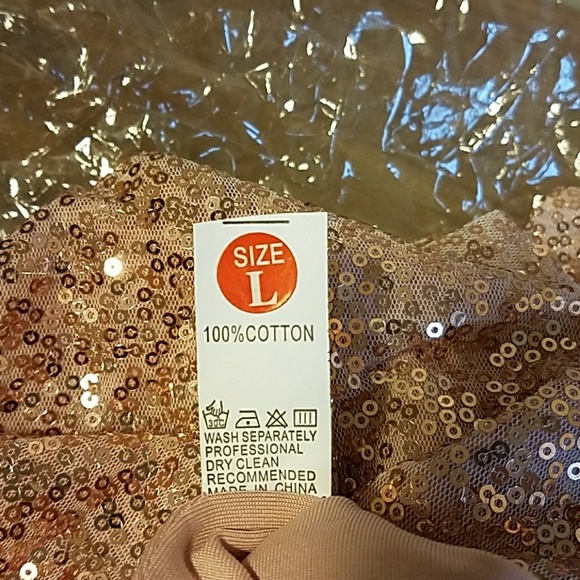 🆕 🔴SOLD OUT🔴Rose Gold Sequin Bodysuit - Picture 6 of 7